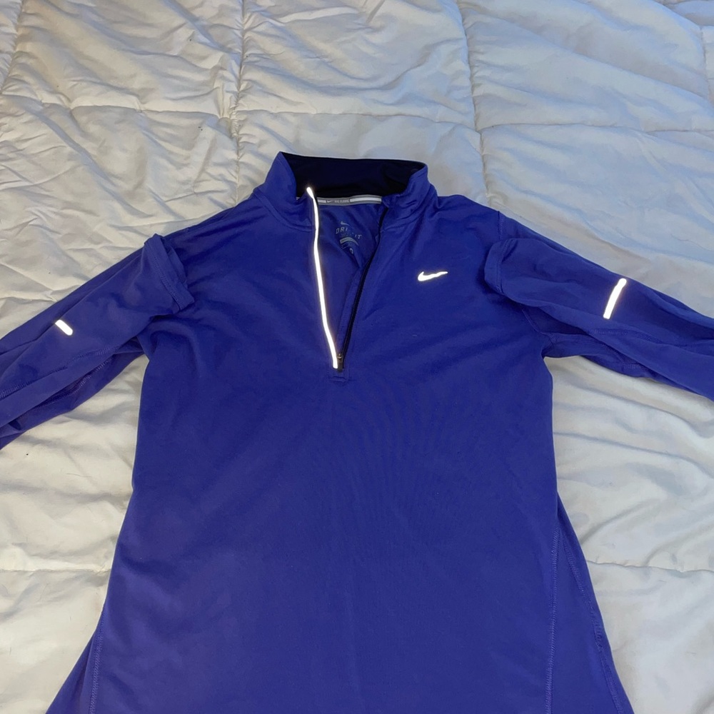 Med Nike drifit long sleeve